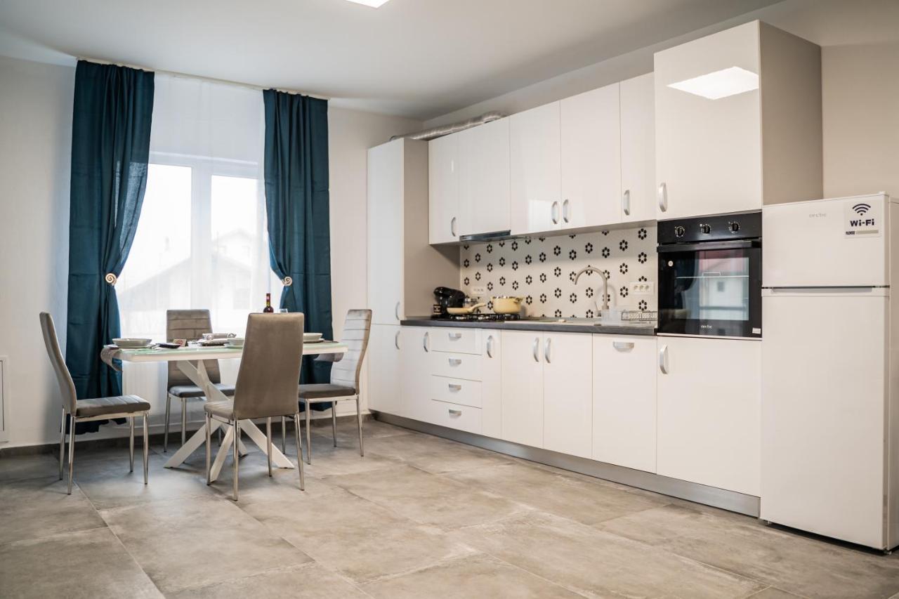 Modern Apartment In Dumbravita Dumbravita  Exteriér fotografie