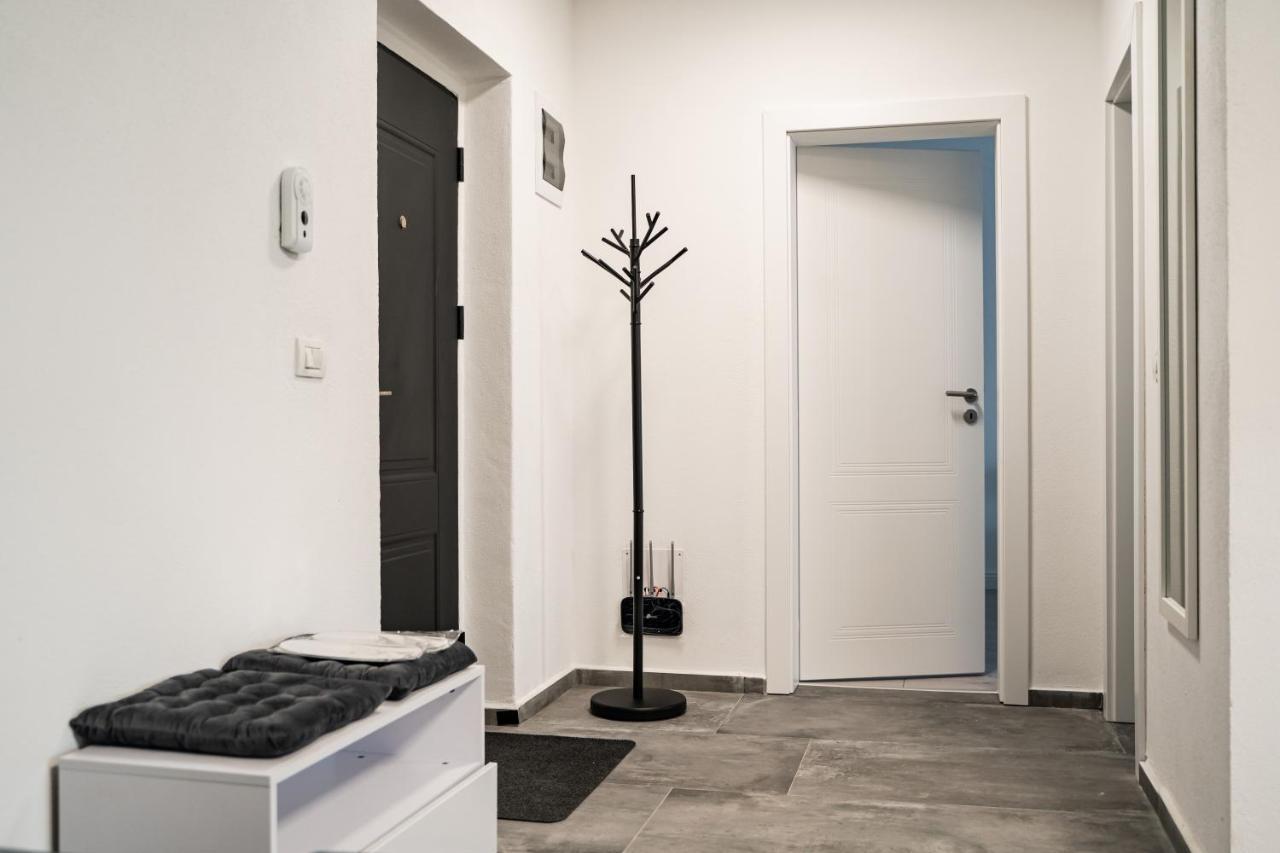 Modern Apartment In Dumbravita Dumbravita  Exteriér fotografie